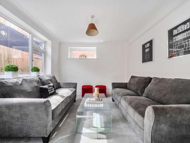 1 Bedroom Flat