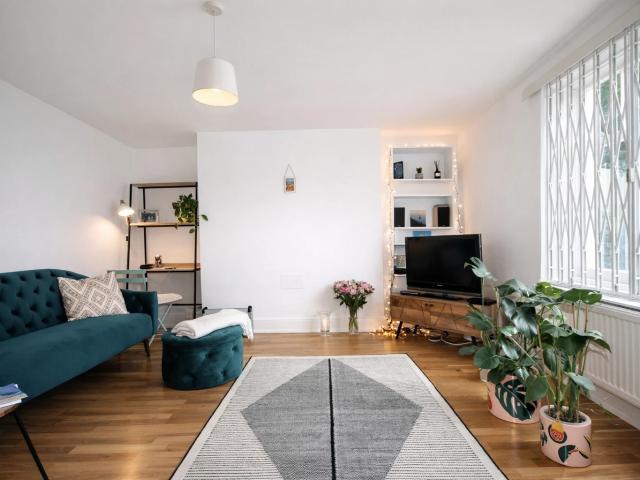 1 Bedroom Flat