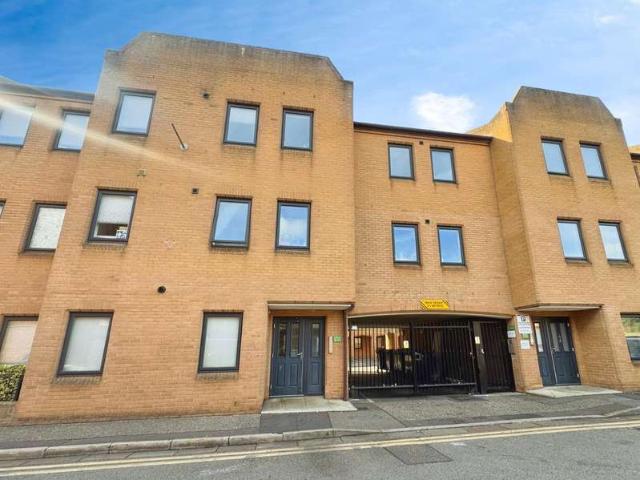 1 Bedroom Flat
