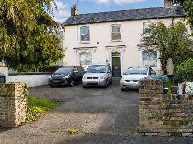 1 Bedroom Flat