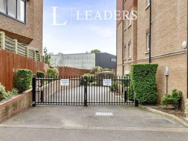 1 Bedroom Flat