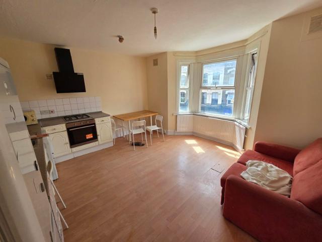 1 Bedroom Flat