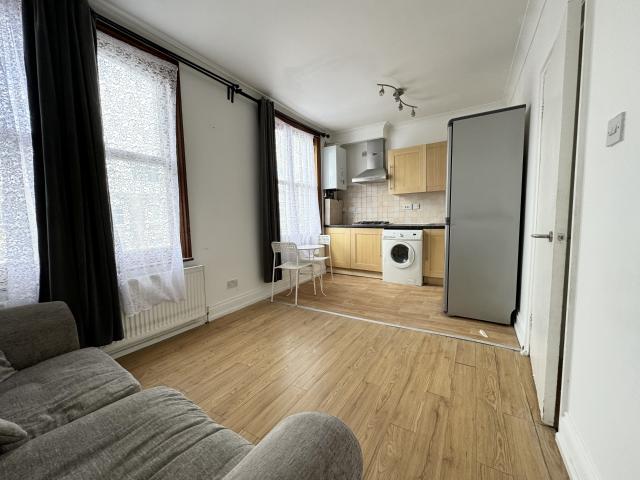 1 Bedroom Flat