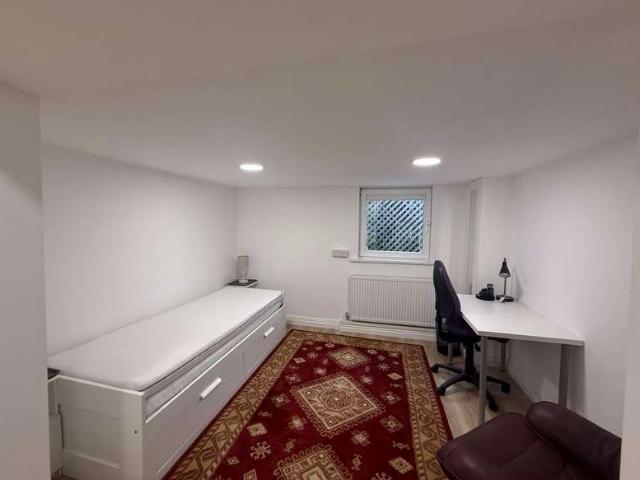 1 Bedroom Flat