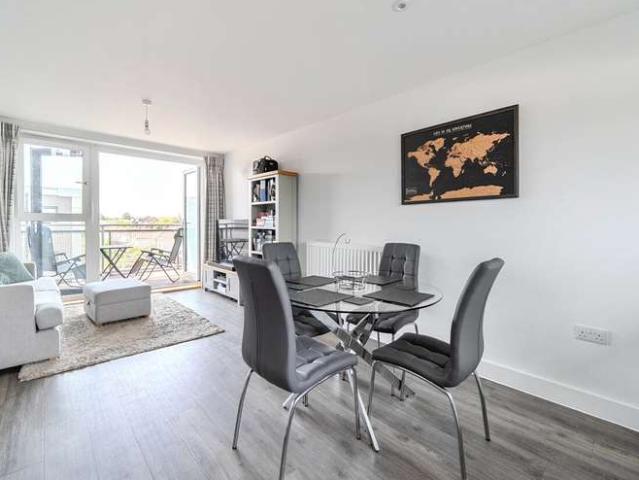 1 Bedroom Flat