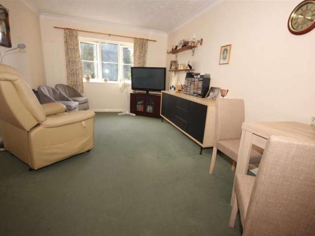 1 Bedroom Flat