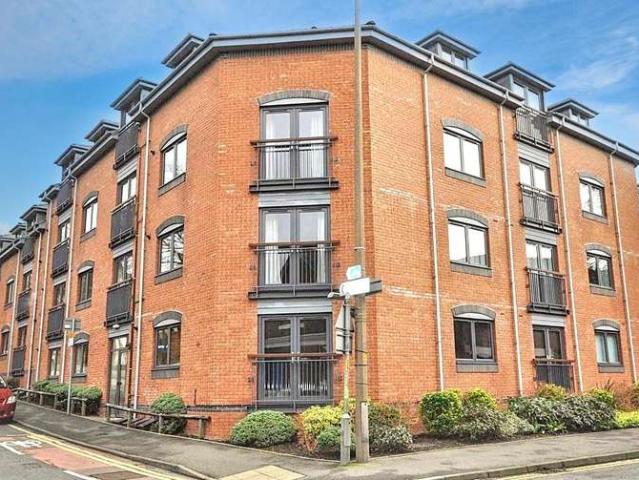 1 Bedroom Flat