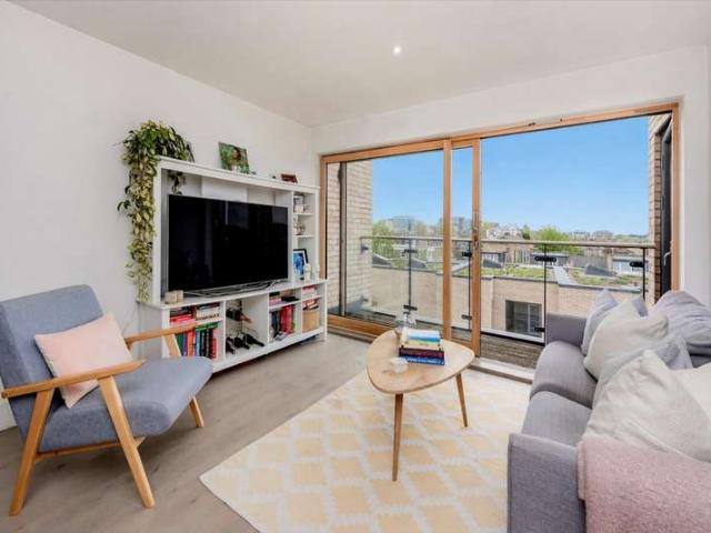 1 Bedroom Flat