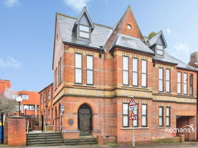 1 Bedroom Flat