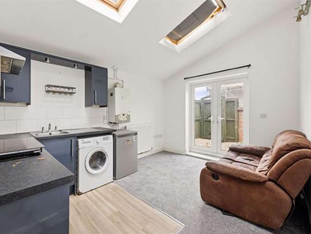 1 Bedroom Flat