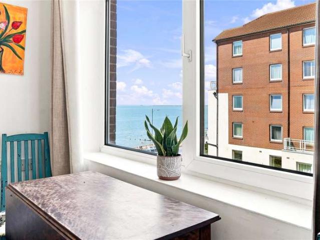 1 Bedroom Flat