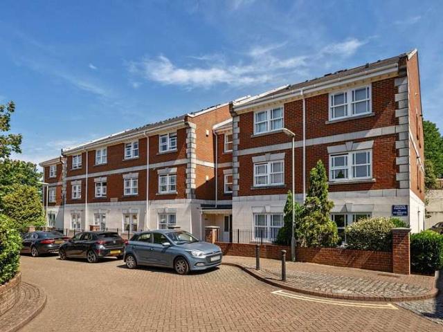 1 Bedroom Flat