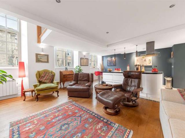 1 Bedroom Flat