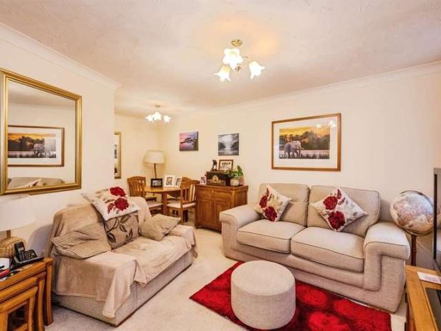1 Bedroom Flat