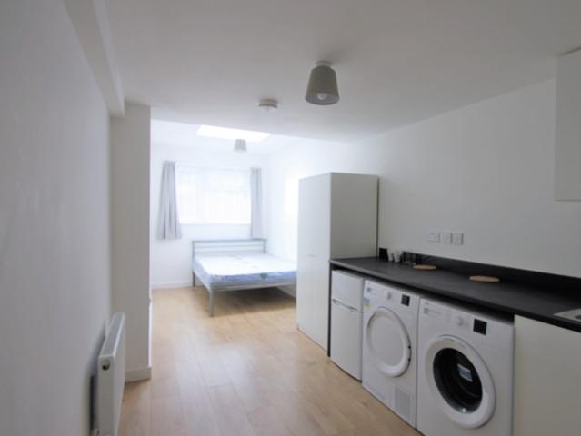 1 Bedroom Flat