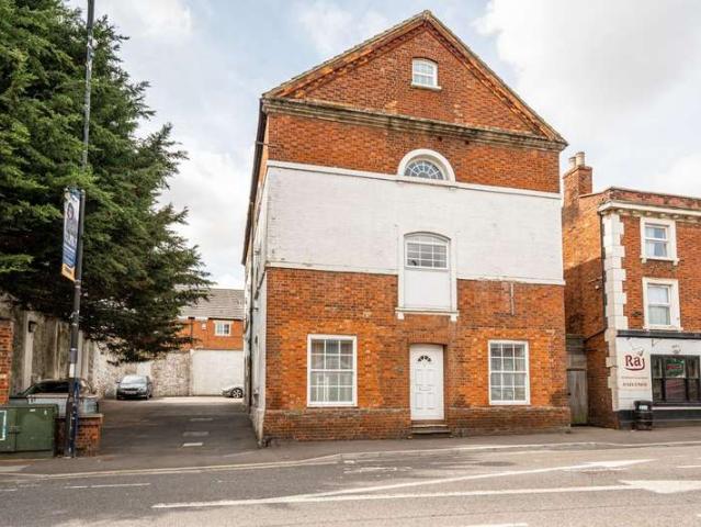 1 Bedroom Flat