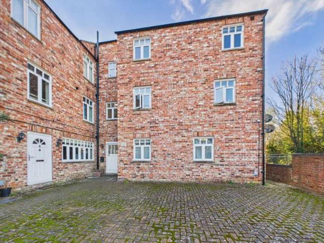 1 Bedroom Flat