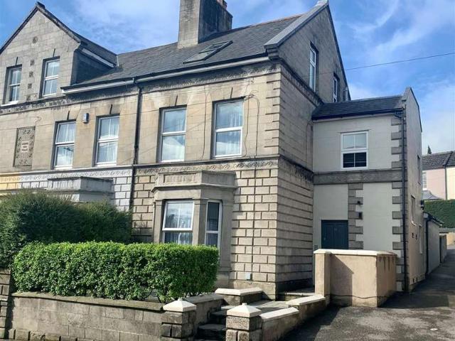 1 Bedroom Flat