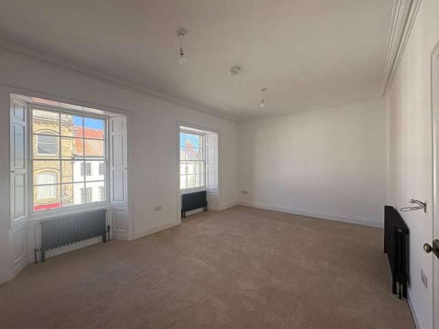1 Bedroom Flat