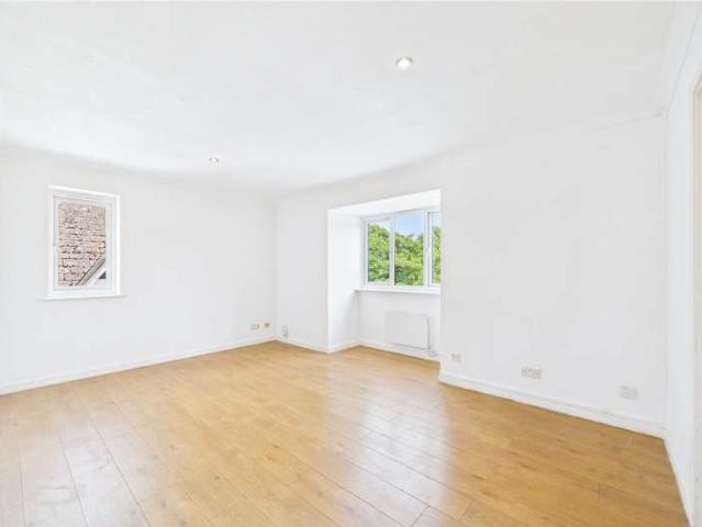 1 Bedroom Flat