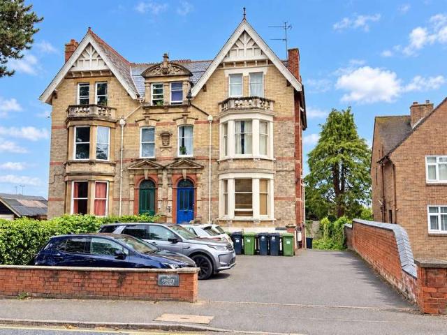 1 Bedroom Flat
