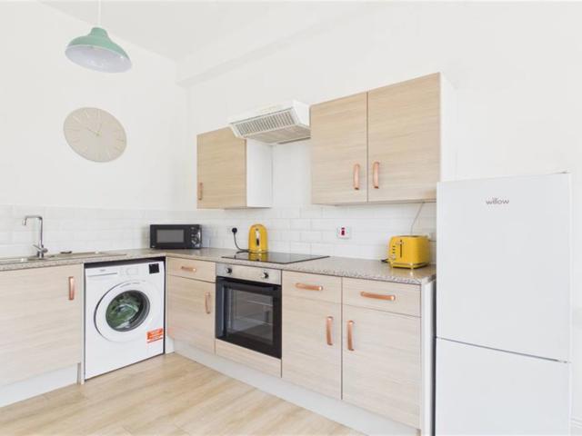 1 Bedroom Flat