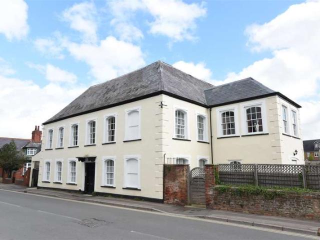 1 Bedroom Flat