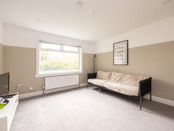 1 bedroom Flat