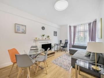 1 Bedroom Flat
