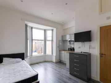 1 Bedroom Flat