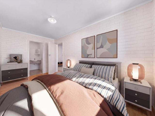 1 bedroom flat 350 metres to train station and 5 mins to the cbd
