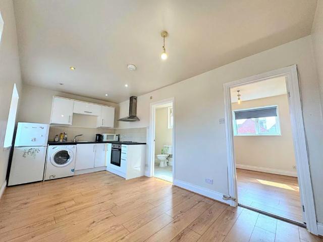 1 bedroom flat
