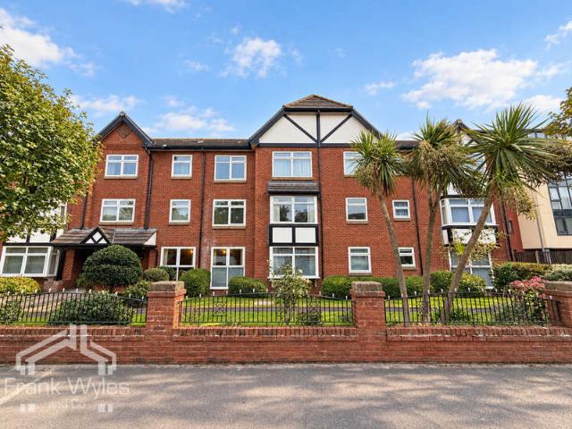 1 Bedroom Flat