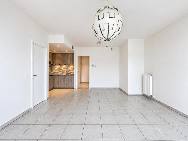 1 bedroom flat + terrace + parking space – 1 December
