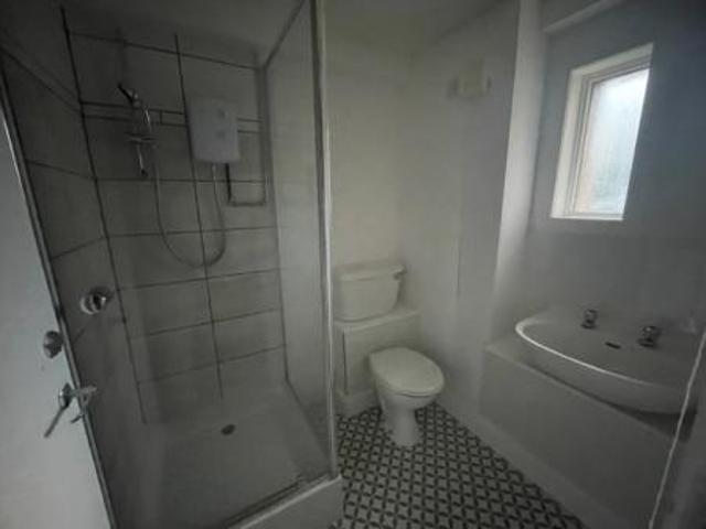 1 bedroom Flat To Let