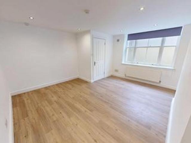 1 bedroom Flat To Let