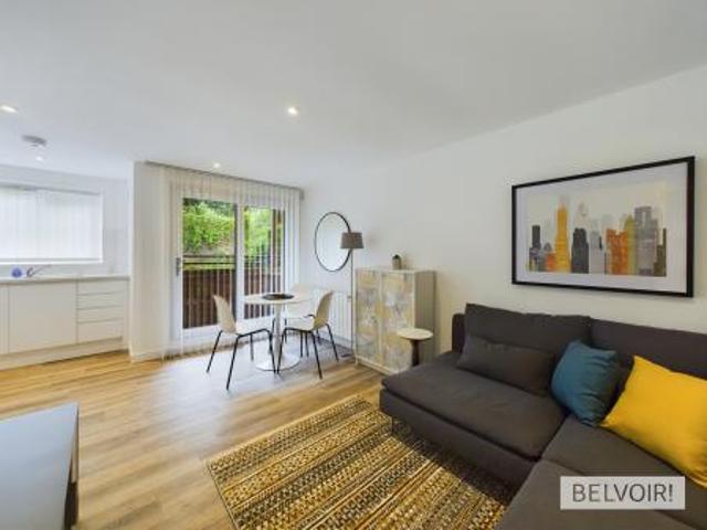 1 bedroom Flat To Let
