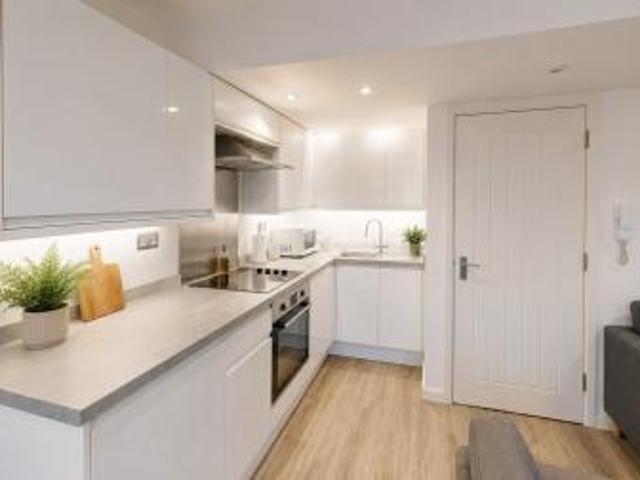 1 bedroom Flat To Let