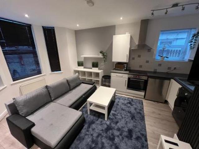 1 bedroom Flat To Let