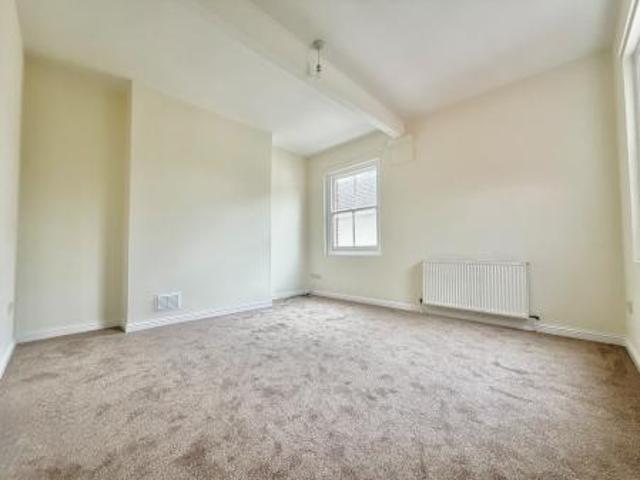 1 bedroom Flat To Let