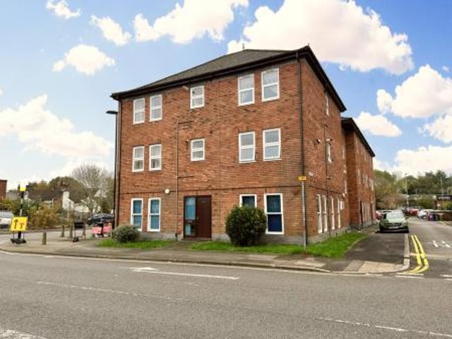 1 bedroom Flat To Let
