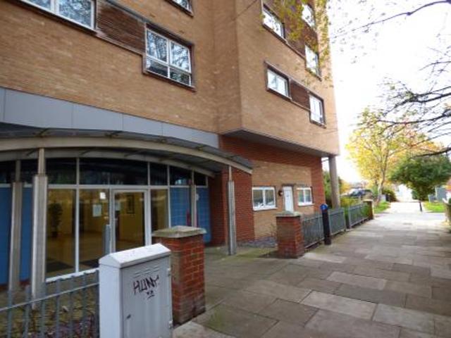 1 bedroom Flat To Let