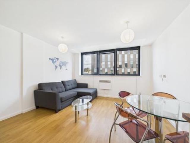 1 bedroom Flat To Let