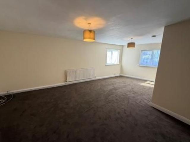 1 bedroom Flat To Let