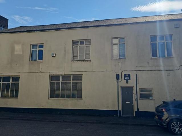 1 bedroom Flat To Let