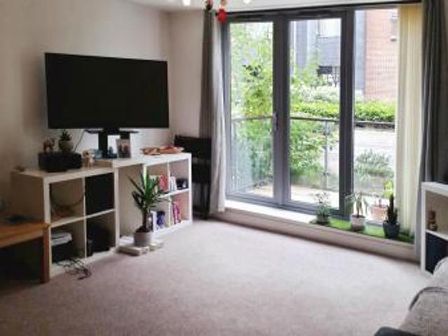 1 bedroom Flat To Let