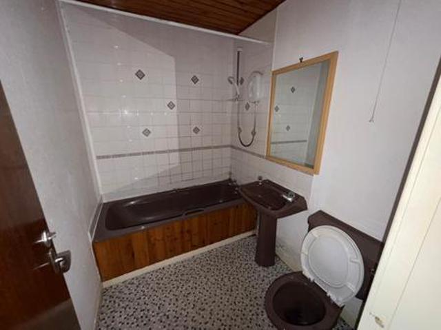 1 bedroom Flat To Let