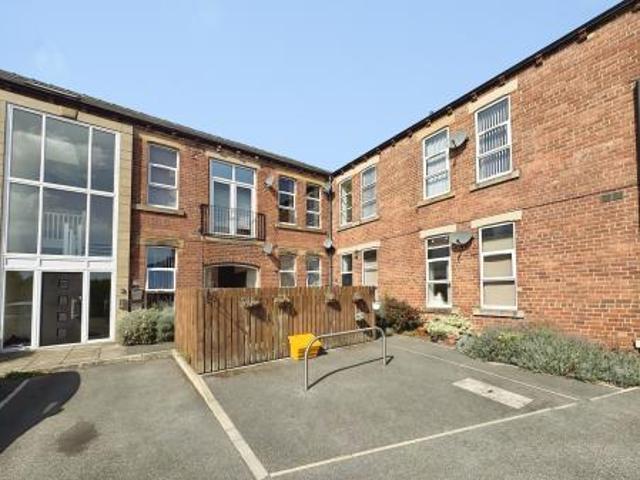 1 bedroom Flat To Let