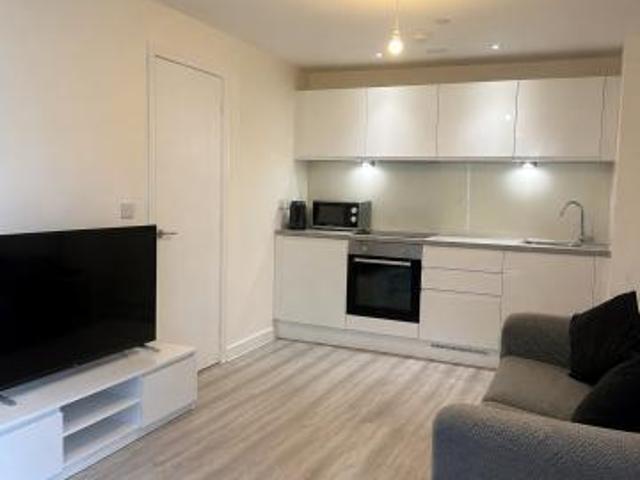 1 bedroom Flat To Let