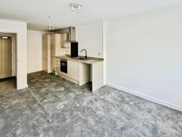 1 bedroom Flat To Let